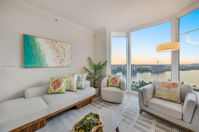 300 S Pointe Dr 1702, Miami Beach, FL 33139