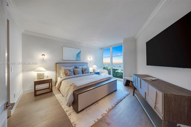 300 S Pointe Dr 1702, Miami Beach, FL 33139