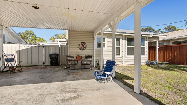 7404 Sunset Avenue, Panama City Beach, FL 32408