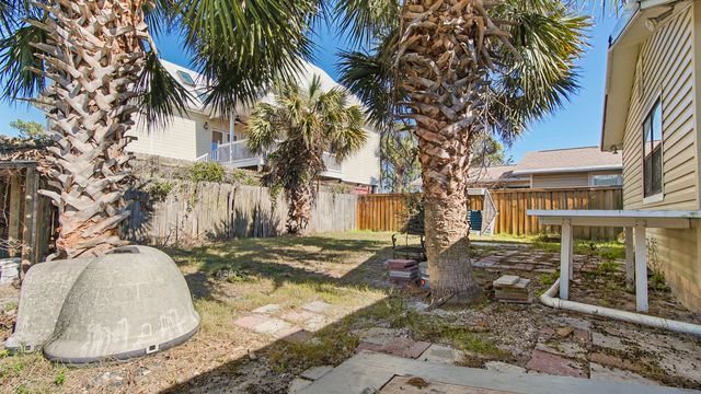 7404 Sunset Avenue, Panama City Beach, FL 32408