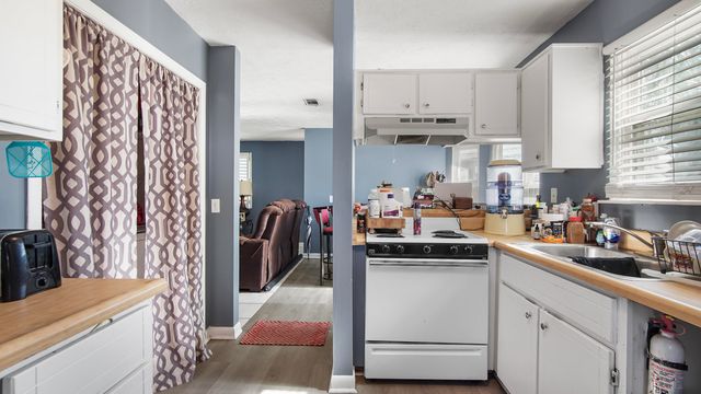 7404 Sunset Avenue, Panama City Beach, FL 32408