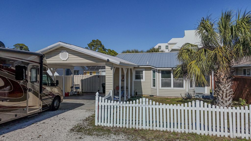 7404 Sunset Avenue, Panama City Beach, FL 32408