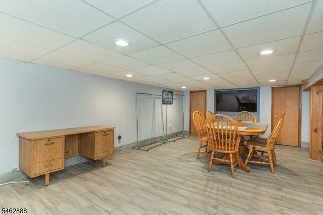 18 Summit Ave, Cedar Grove Twp., NJ 07009