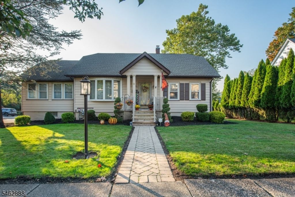 18 Summit Ave, Cedar Grove Twp., NJ 07009 — exterior