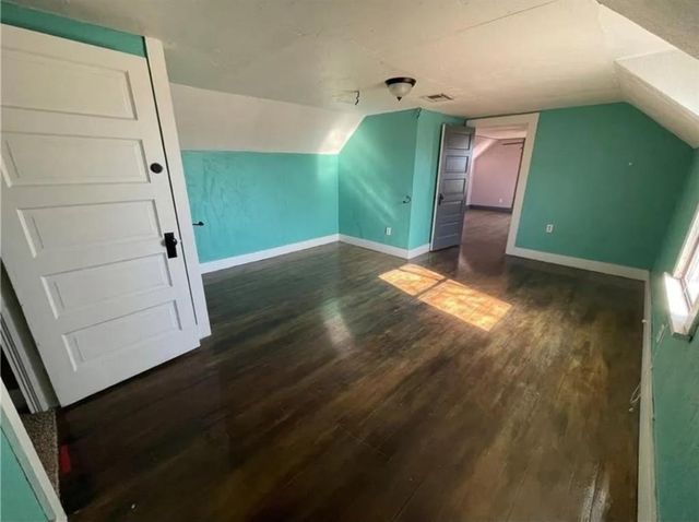 129 S Broadway, Hobart, OK 73651