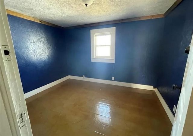 129 S Broadway, Hobart, OK 73651