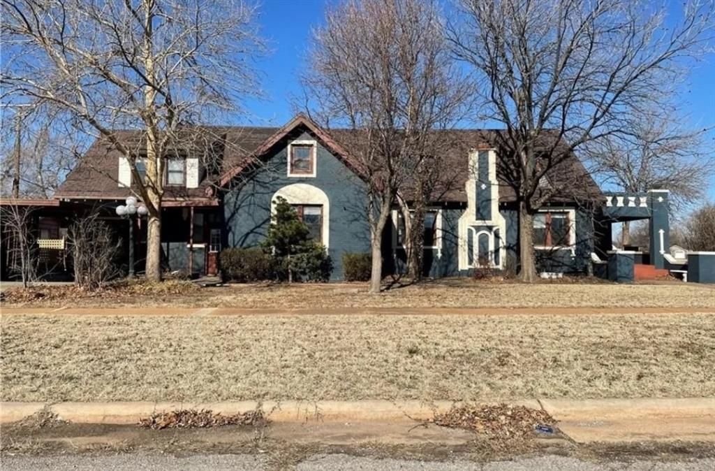 129 S Broadway, Hobart, OK 73651