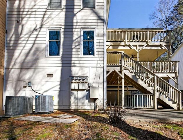 6550 Deerings Lane, Peachtree Corners, GA 30092