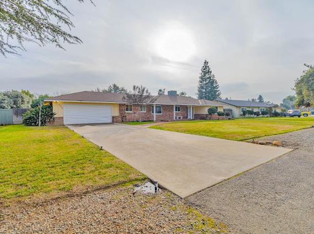6035 E Lyell Avenue, Fresno, CA 93727