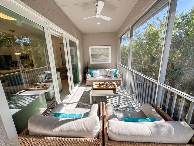 232 Indies DR E 201, Naples, FL 34114