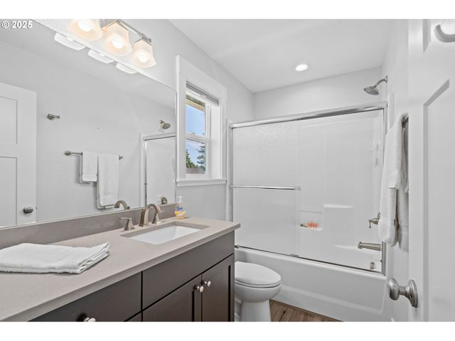 3214 Nw QUAY Dr, Lincoln City, OR 97367