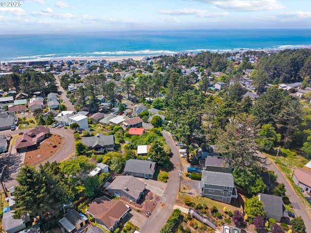 3214 Nw QUAY Dr, Lincoln City, OR 97367