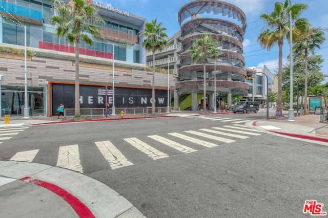 12875 Runway Road Road 2, Playa Vista, CA 90094