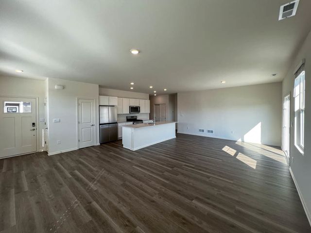 2411 Glacier Street, Pingree Grove, IL 60140
