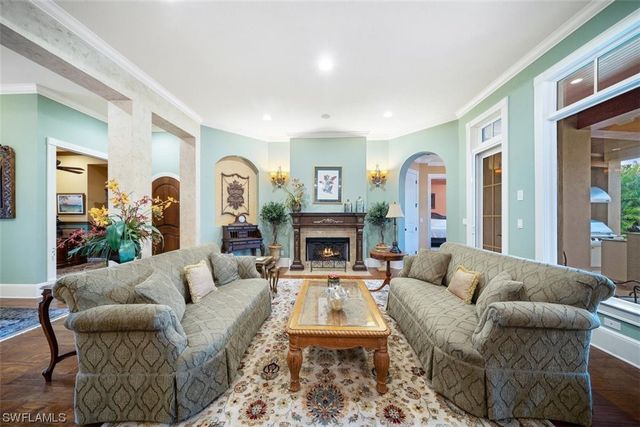 611 18th AVE S, Naples, FL 34102