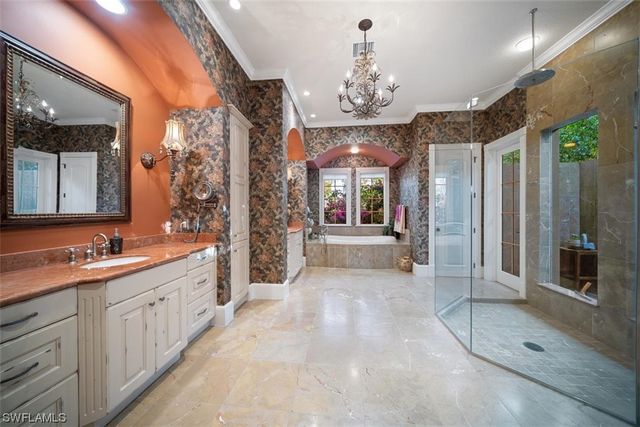 611 18th AVE S, Naples, FL 34102