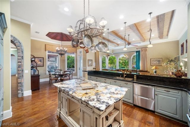 611 18th AVE S, Naples, FL 34102