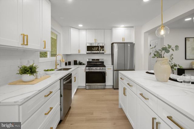 5918 SOUTHGATE DR, Temple Hills, MD 20748