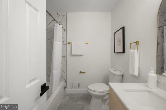 5918 SOUTHGATE DR, Temple Hills, MD 20748