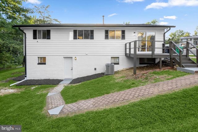 5918 SOUTHGATE DR, Temple Hills, MD 20748