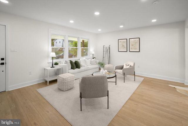 5918 SOUTHGATE DR, Temple Hills, MD 20748