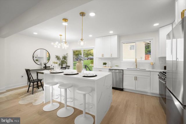 5918 SOUTHGATE DR, Temple Hills, MD 20748