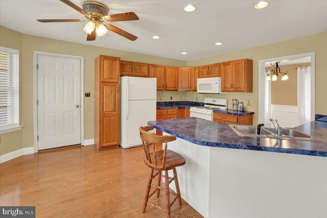 632 LEININGER AVE, Mohnton, PA 19540