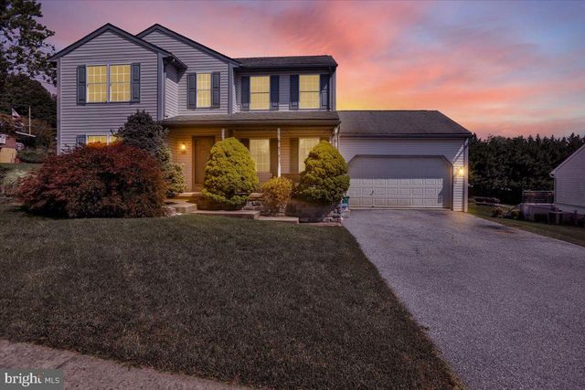 632 LEININGER AVE, Mohnton, PA 19540