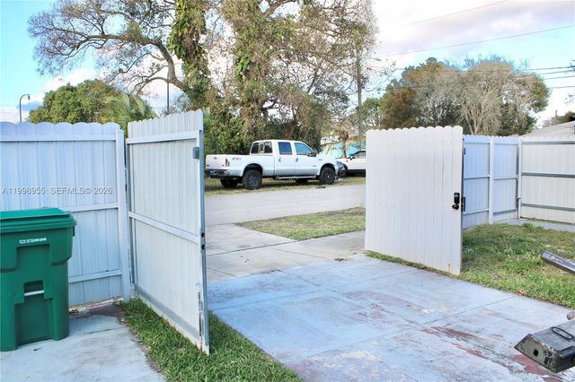 17710 SW 102nd Ave, Miami, FL 33157