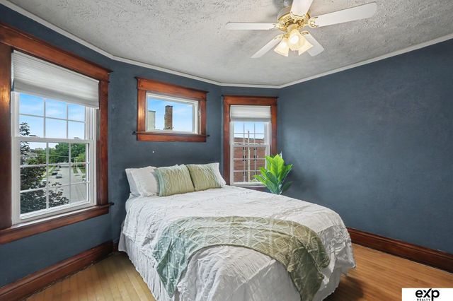 1403 S 8 Street, Omaha, NE 68108