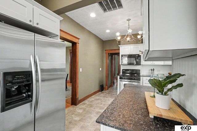 1403 S 8 Street, Omaha, NE 68108