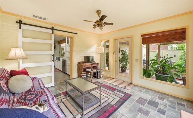 22 Lake Shore Dr, Corpus Christi, TX 78413