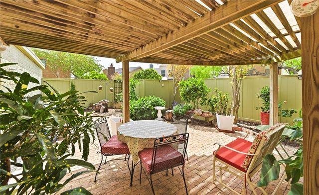 22 Lake Shore Dr, Corpus Christi, TX 78413