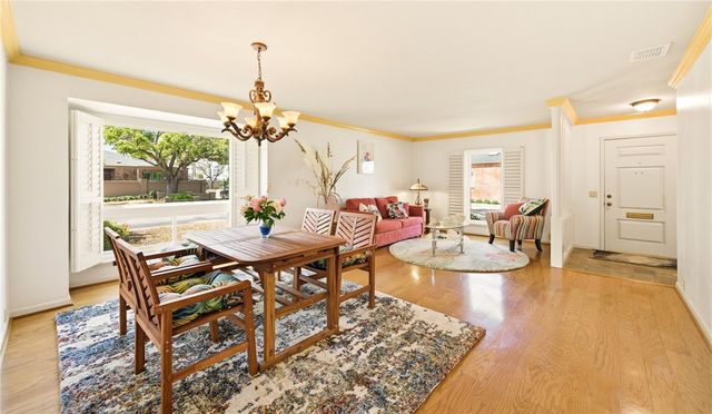 22 Lake Shore Dr, Corpus Christi, TX 78413