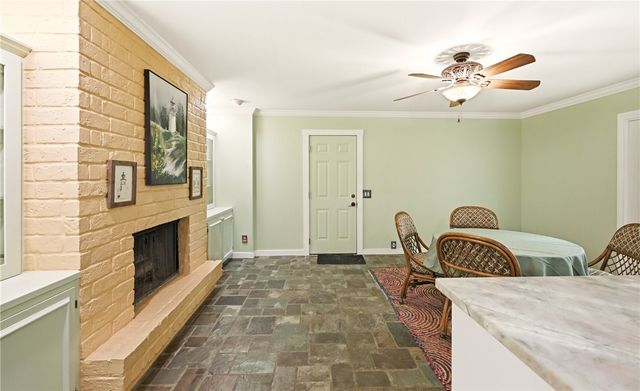 22 Lake Shore Dr, Corpus Christi, TX 78413