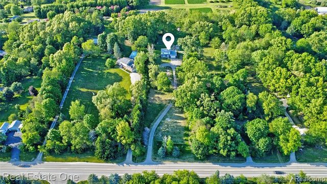 4161 Seymour Lake Road, Oxford, MI 48371