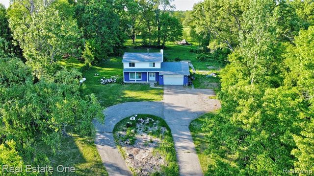 4161 Seymour Lake Road, Oxford, MI 48371