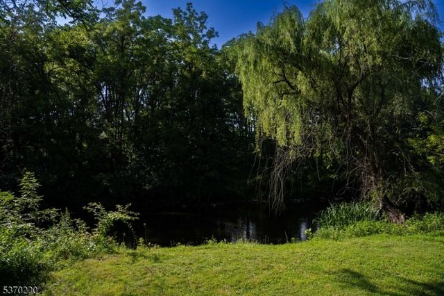 79 Musconetcong River Rd, Lebanon Twp., NJ 07882