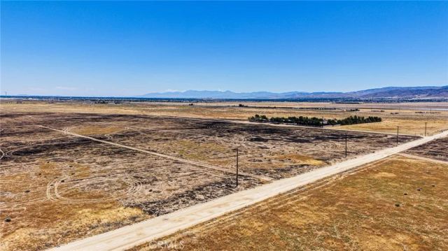 44800 80th West, Lancaster, CA 93536