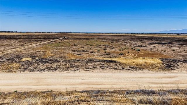 44800 80th West, Lancaster, CA 93536