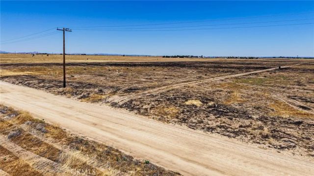44800 80th West, Lancaster, CA 93536
