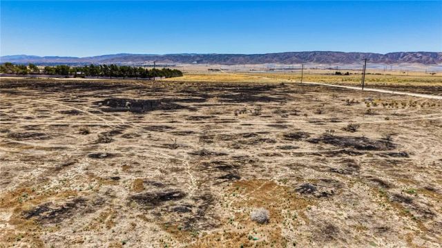 44800 80th West, Lancaster, CA 93536