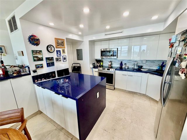 2150 Sans Souci Boulevard B1501, North Miami, FL 33181