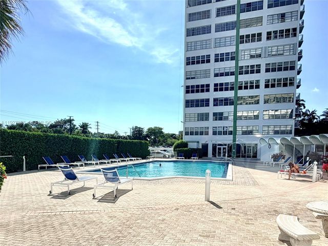 2150 Sans Souci Boulevard B1501, North Miami, FL 33181