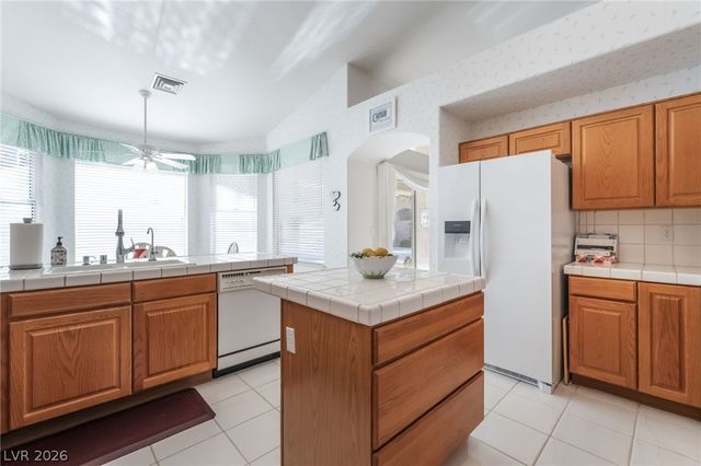 9117 Prospectors Cove Drive, Las Vegas, NV 89117