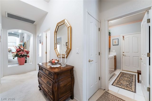 9117 Prospectors Cove Drive, Las Vegas, NV 89117