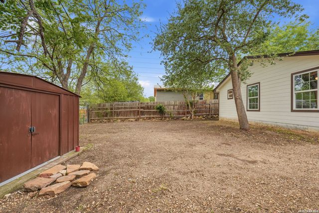 444 Azucena, San Antonio, TX 78237
