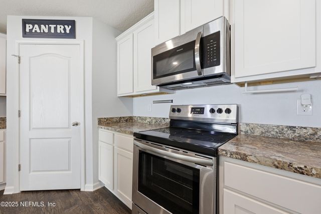 4298 WARM SPRINGS Way, Middleburg, FL 32068