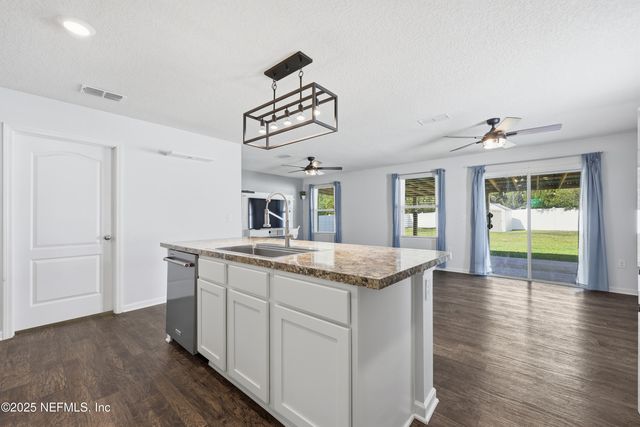 4298 WARM SPRINGS Way, Middleburg, FL 32068