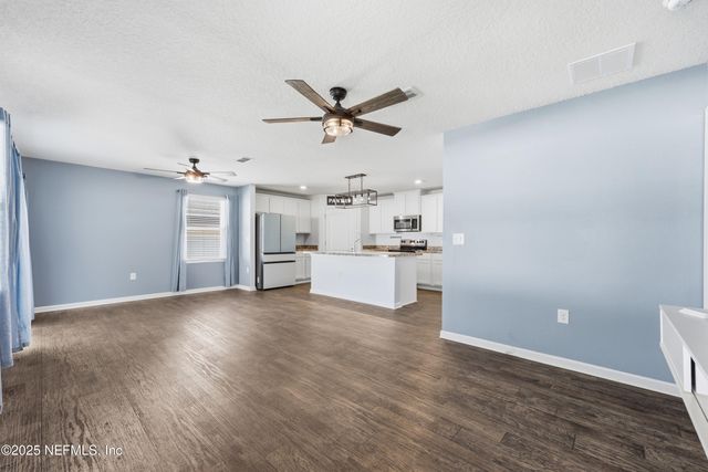 4298 WARM SPRINGS Way, Middleburg, FL 32068